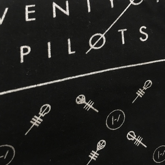 BAND TEE BUNDLE 🎸 - Picture 2 of 4